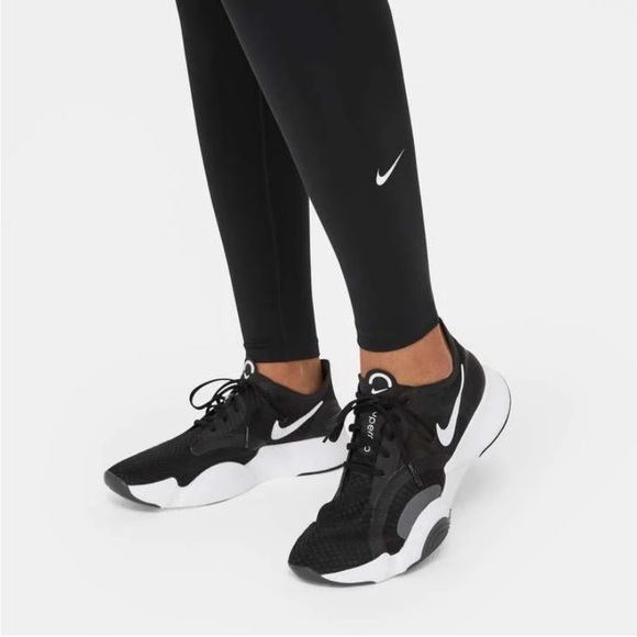 Nike Dri-Fit black leggings - Picture 3 of 8